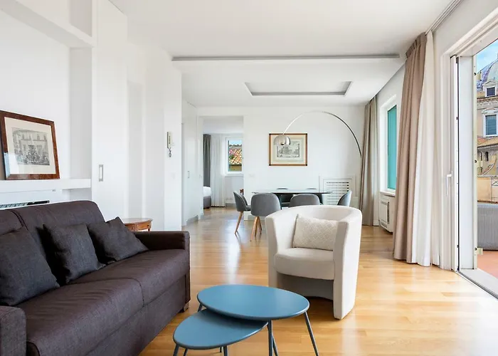 Penthouse Capitol * Roma