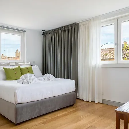 Penthouse Capitol Рим